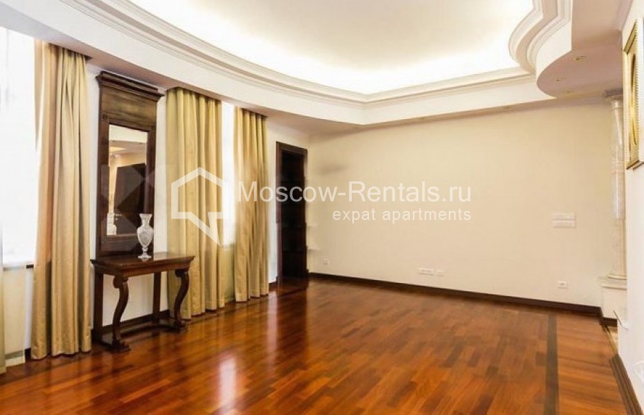 Photo #3 5-room (4 BR) apartment for <a href="http://moscow-rentals.ru/en/articles/long-term-rent" target="_blank">a long-term</a> rent
 in Russia, Moscow, Spiridonovka str, 36С1