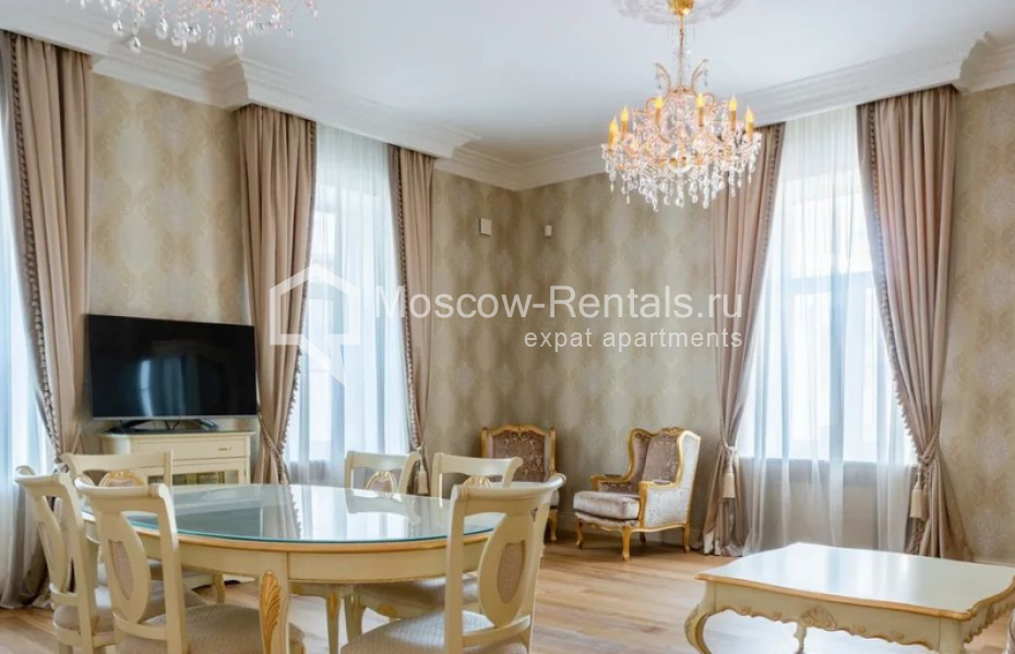 Photo #3 3-room (2 BR) apartment for <a href="http://moscow-rentals.ru/en/articles/long-term-rent" target="_blank">a long-term</a> rent
 in Russia, Moscow, B. Dmitrovka str, 7/5С3