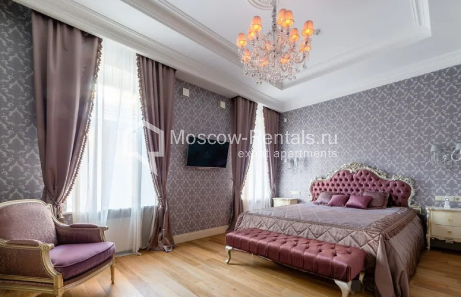 Photo #5 3-room (2 BR) apartment for <a href="http://moscow-rentals.ru/en/articles/long-term-rent" target="_blank">a long-term</a> rent
 in Russia, Moscow, B. Dmitrovka str, 7/5С3