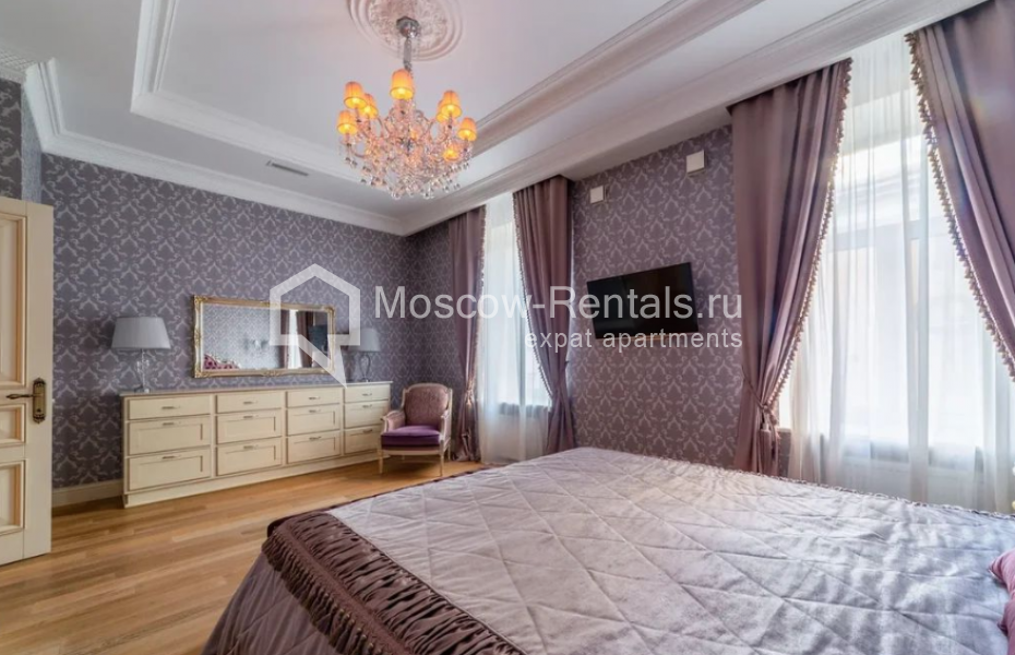 Photo #6 3-room (2 BR) apartment for <a href="http://moscow-rentals.ru/en/articles/long-term-rent" target="_blank">a long-term</a> rent
 in Russia, Moscow, B. Dmitrovka str, 7/5С3