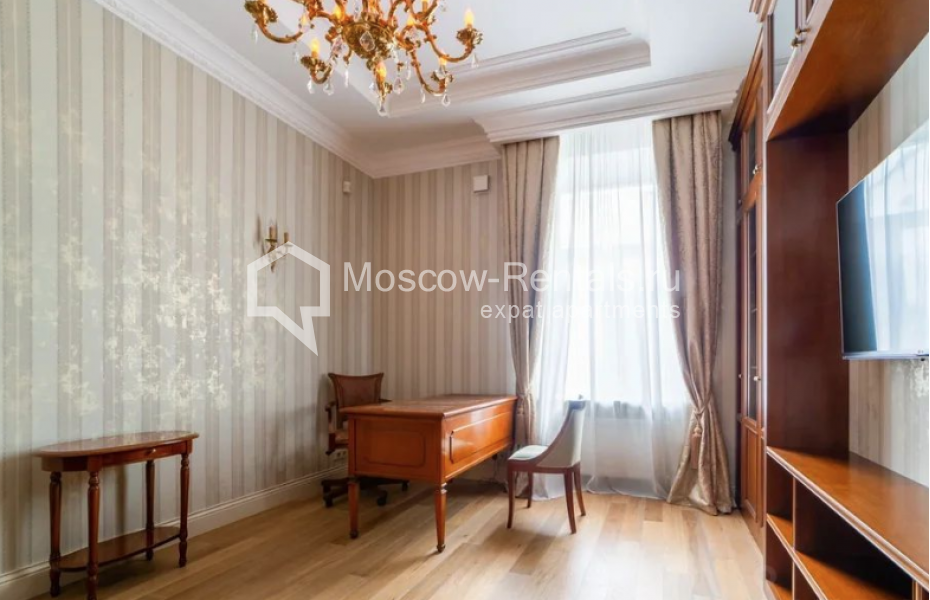 Photo #9 3-room (2 BR) apartment for <a href="http://moscow-rentals.ru/en/articles/long-term-rent" target="_blank">a long-term</a> rent
 in Russia, Moscow, B. Dmitrovka str, 7/5С3