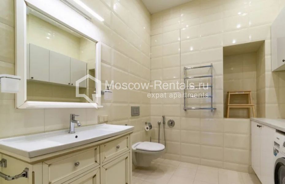 Photo #14 3-room (2 BR) apartment for <a href="http://moscow-rentals.ru/en/articles/long-term-rent" target="_blank">a long-term</a> rent
 in Russia, Moscow, B. Dmitrovka str, 7/5С3