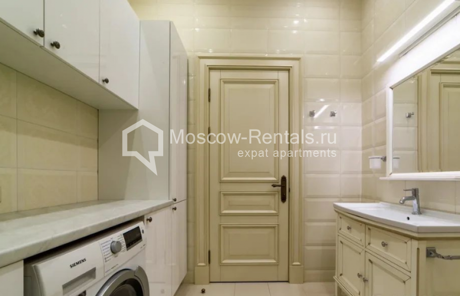 Photo #15 3-room (2 BR) apartment for <a href="http://moscow-rentals.ru/en/articles/long-term-rent" target="_blank">a long-term</a> rent
 in Russia, Moscow, B. Dmitrovka str, 7/5С3