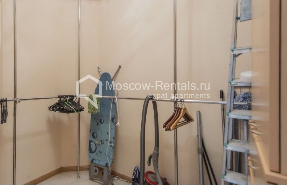 Photo #14 3-room (2 BR) apartment for <a href="http://moscow-rentals.ru/en/articles/long-term-rent" target="_blank">a long-term</a> rent
 in Russia, Moscow, Shabolovka str, 23К4