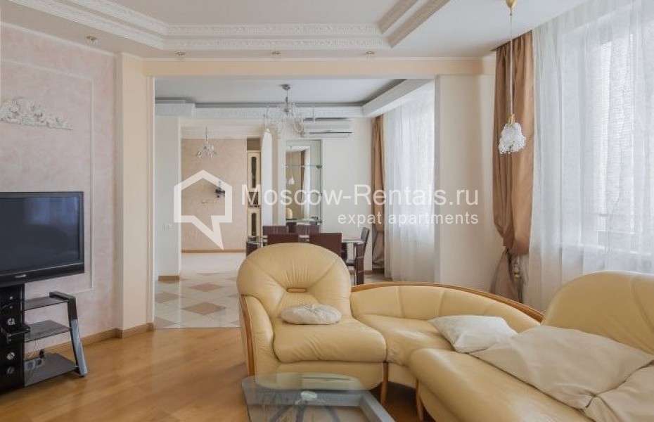 Photo #2 3-room (2 BR) apartment for <a href="http://moscow-rentals.ru/en/articles/long-term-rent" target="_blank">a long-term</a> rent
 in Russia, Moscow, Shabolovka str, 23К4
