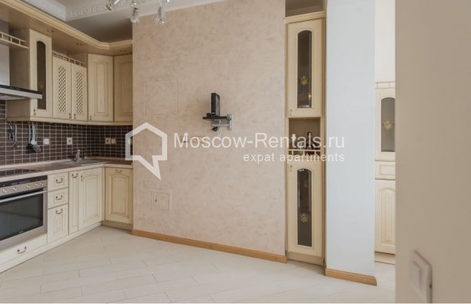 Photo #6 3-room (2 BR) apartment for <a href="http://moscow-rentals.ru/en/articles/long-term-rent" target="_blank">a long-term</a> rent
 in Russia, Moscow, Shabolovka str, 23К4