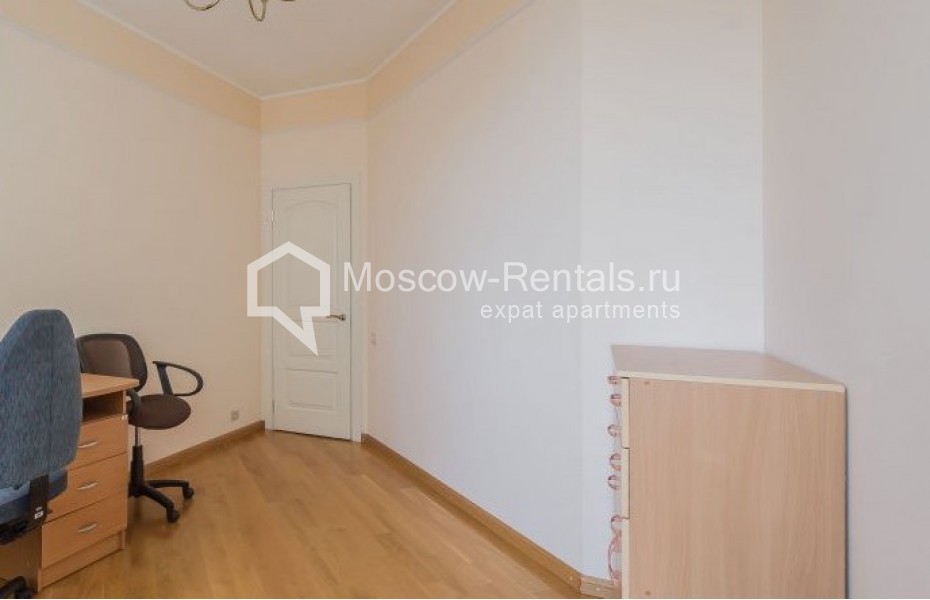 Photo #10 3-room (2 BR) apartment for <a href="http://moscow-rentals.ru/en/articles/long-term-rent" target="_blank">a long-term</a> rent
 in Russia, Moscow, Shabolovka str, 23К4