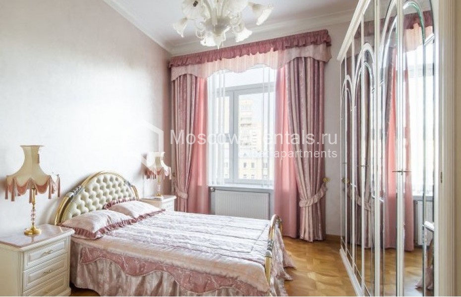 Photo #3 3-room (2 BR) apartment for <a href="http://moscow-rentals.ru/en/articles/long-term-rent" target="_blank">a long-term</a> rent
 in Russia, Moscow, Chistyi lane, 6С2