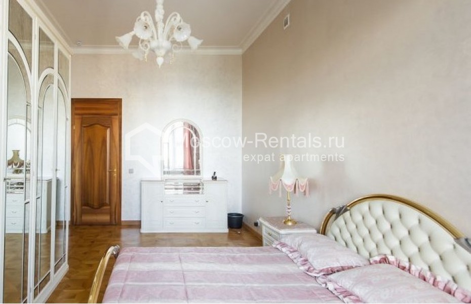 Photo #4 3-room (2 BR) apartment for <a href="http://moscow-rentals.ru/en/articles/long-term-rent" target="_blank">a long-term</a> rent
 in Russia, Moscow, Chistyi lane, 6С2