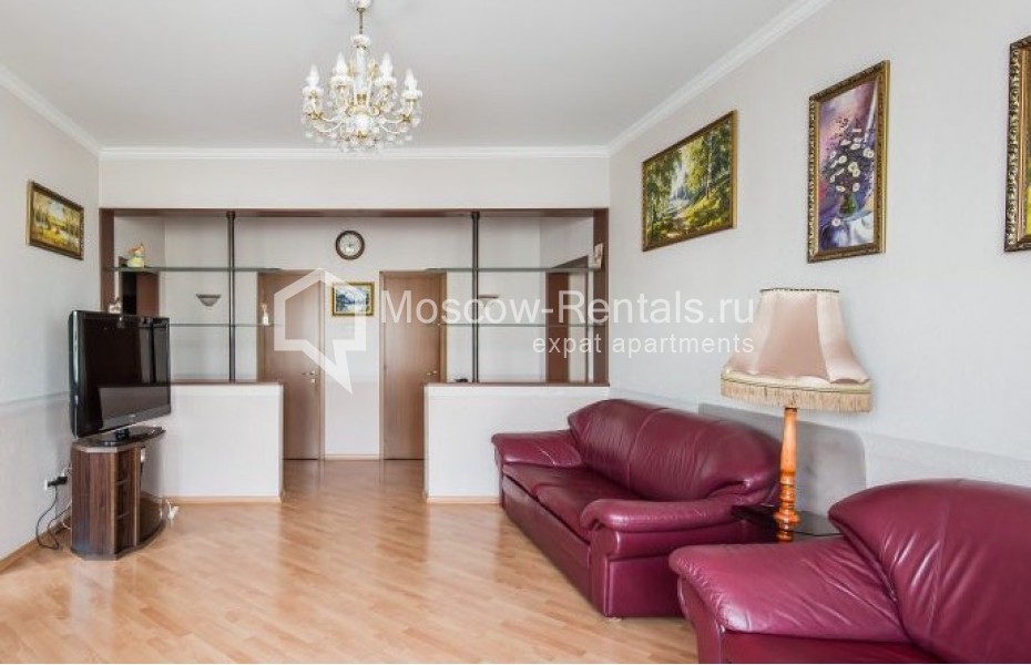 Photo #2 3-room (2 BR) apartment for <a href="http://moscow-rentals.ru/en/articles/long-term-rent" target="_blank">a long-term</a> rent
 in Russia, Moscow, Gilyarovskogo str, 7