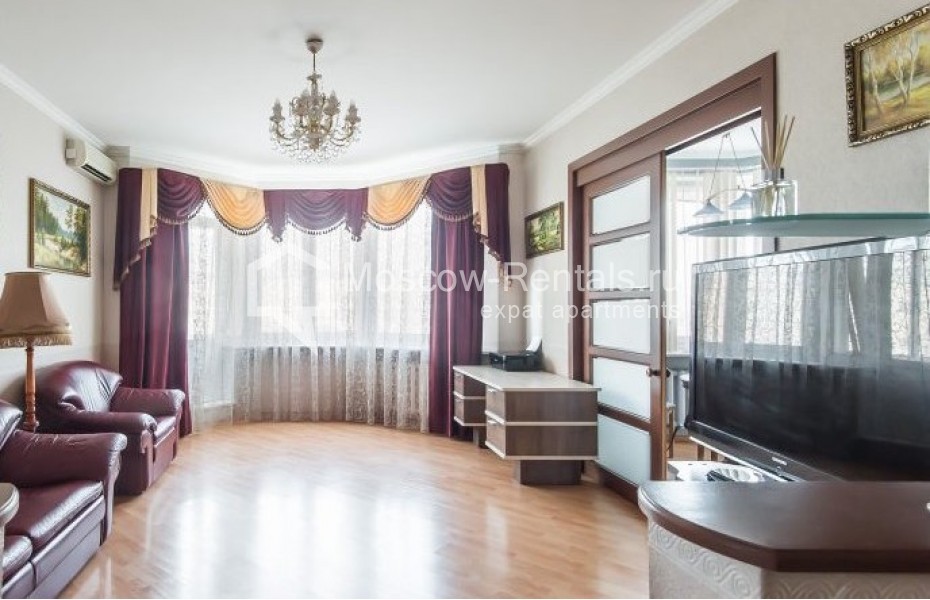 Photo #1 3-room (2 BR) apartment for <a href="http://moscow-rentals.ru/en/articles/long-term-rent" target="_blank">a long-term</a> rent
 in Russia, Moscow, Gilyarovskogo str, 7