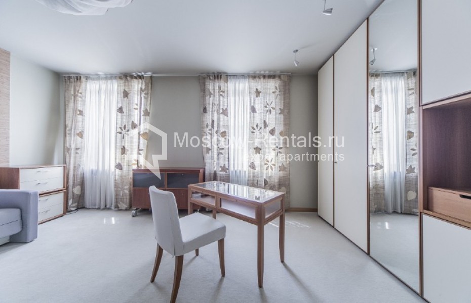 Photo #12 3-room (2 BR) apartment for <a href="http://moscow-rentals.ru/en/articles/long-term-rent" target="_blank">a long-term</a> rent
 in Russia, Moscow, Kursovoi lane, 8/2