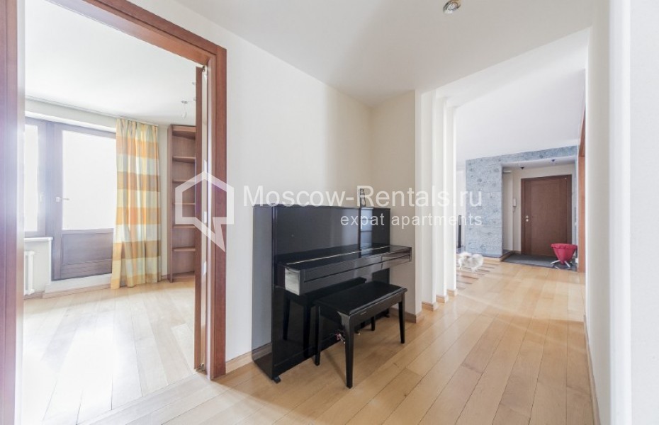 Photo #21 3-room (2 BR) apartment for <a href="http://moscow-rentals.ru/en/articles/long-term-rent" target="_blank">a long-term</a> rent
 in Russia, Moscow, Kursovoi lane, 8/2