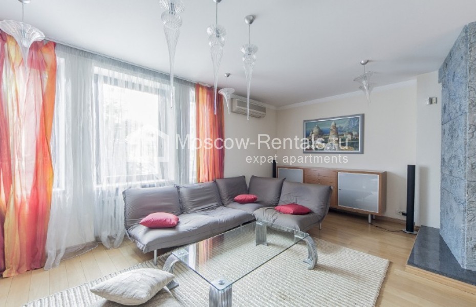 Photo #3 3-room (2 BR) apartment for <a href="http://moscow-rentals.ru/en/articles/long-term-rent" target="_blank">a long-term</a> rent
 in Russia, Moscow, Kursovoi lane, 8/2
