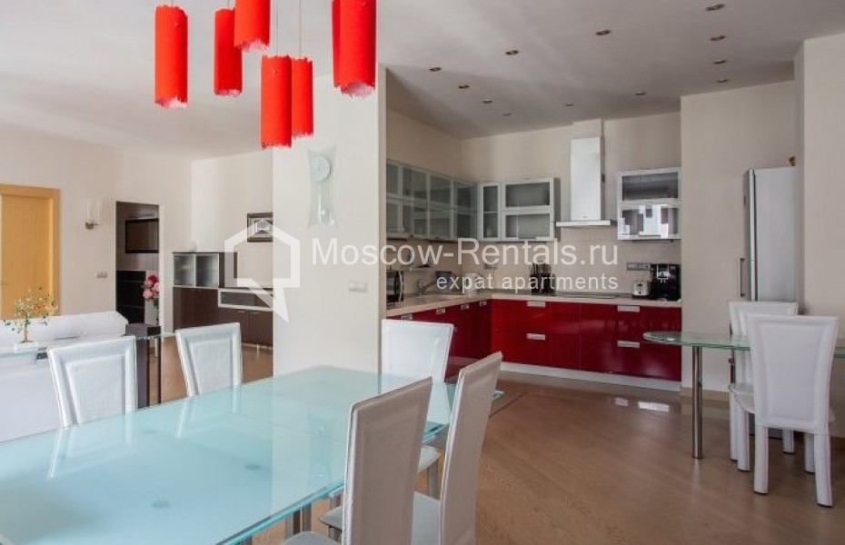 Фото №1 3-комн. кв. в аренду на длительный срок в Россия, Москва, ул Арбат, 15/43