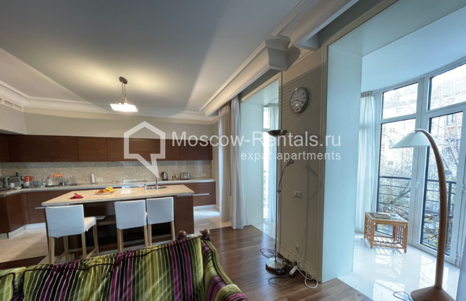 Photo #3 3-room (2 BR) apartment for <a href="http://moscow-rentals.ru/en/articles/long-term-rent" target="_blank">a long-term</a> rent
 in Russia, Moscow, Arbat str, 31С2