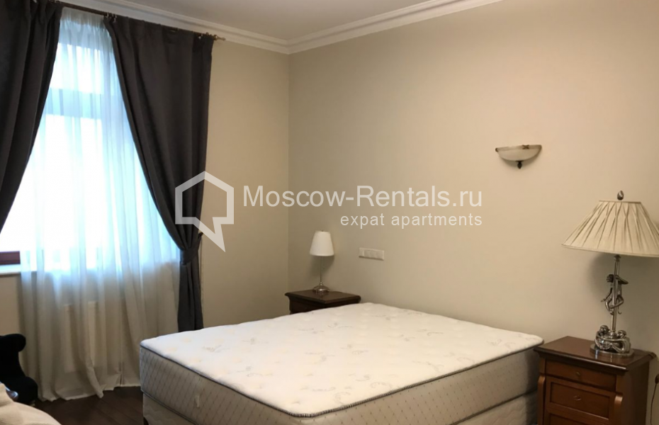 Photo #5 3-room (2 BR) apartment for <a href="http://moscow-rentals.ru/en/articles/long-term-rent" target="_blank">a long-term</a> rent
 in Russia, Moscow, Arbat str, 31С2