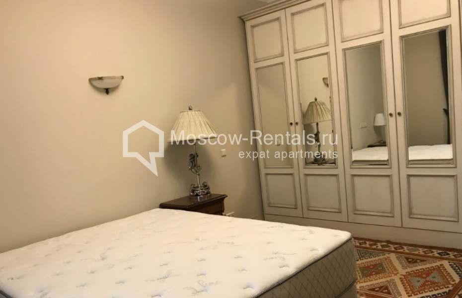 Photo #6 3-room (2 BR) apartment for <a href="http://moscow-rentals.ru/en/articles/long-term-rent" target="_blank">a long-term</a> rent
 in Russia, Moscow, Arbat str, 31С2