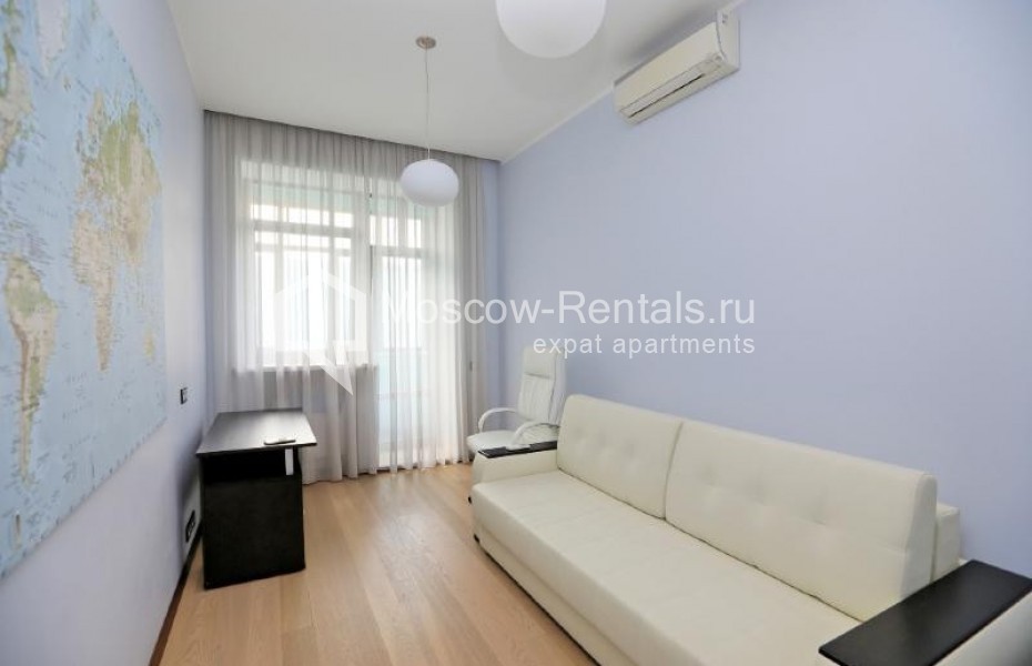 Photo #9 3-room (2 BR) apartment for <a href="http://moscow-rentals.ru/en/articles/long-term-rent" target="_blank">a long-term</a> rent
 in Russia, Moscow, Leontievskyi lane, 11