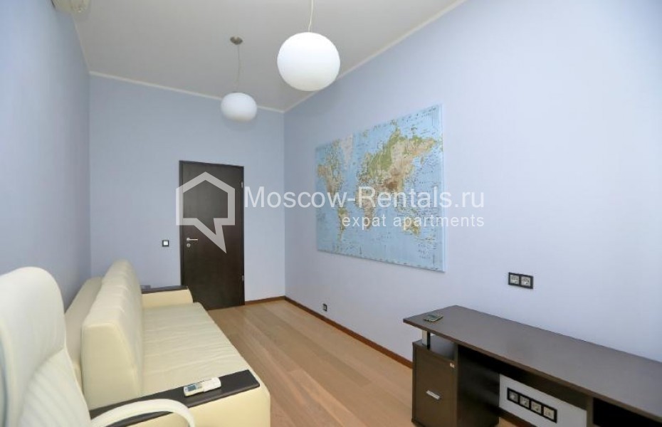 Photo #10 3-room (2 BR) apartment for <a href="http://moscow-rentals.ru/en/articles/long-term-rent" target="_blank">a long-term</a> rent
 in Russia, Moscow, Leontievskyi lane, 11