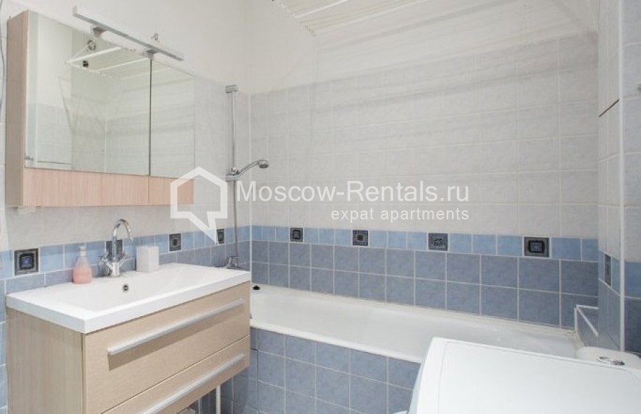 Photo #7 3-room (2 BR) apartment for <a href="http://moscow-rentals.ru/en/articles/long-term-rent" target="_blank">a long-term</a> rent
 in Russia, Moscow, Pobedy sq, 1Б