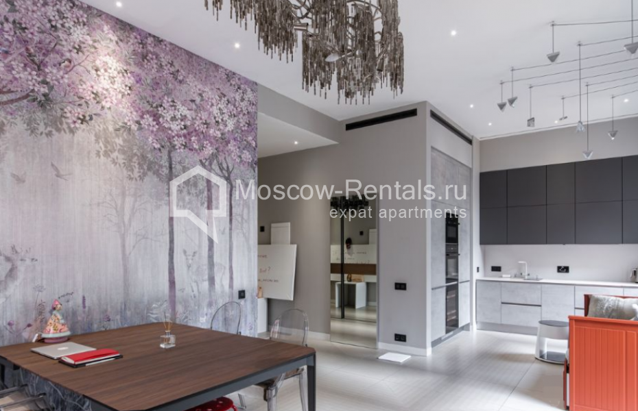 Photo #2 3-room (2 BR) apartment for <a href="http://moscow-rentals.ru/en/articles/long-term-rent" target="_blank">a long-term</a> rent
 in Russia, Moscow, Efremova str, 10с1к4/3