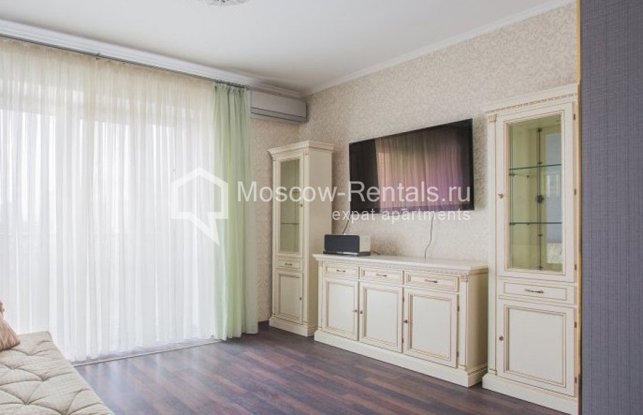 Photo #1 2-room (1 BR) apartment for <a href="http://moscow-rentals.ru/en/articles/long-term-rent" target="_blank">a long-term</a> rent
 in Russia, Moscow, Nezhinskaya str, 1К3