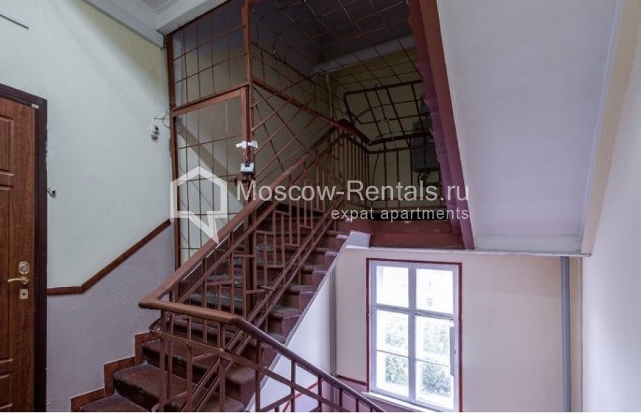 Photo #15 3-room (2 BR) apartment for <a href="http://moscow-rentals.ru/en/articles/long-term-rent" target="_blank">a long-term</a> rent
 in Russia, Moscow, B. Polyanka str, 3/9