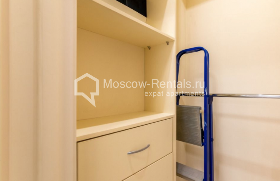 Photo #7 2-room (1 BR) apartment for <a href="http://moscow-rentals.ru/en/articles/long-term-rent" target="_blank">a long-term</a> rent
 in Russia, Moscow, Mosfilmovskaya str, 88к2с4