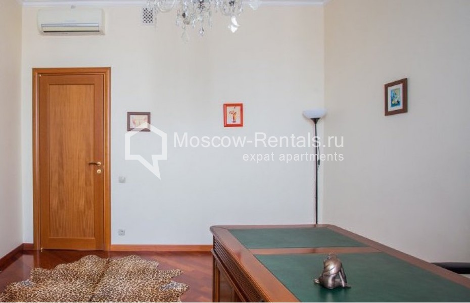 Photo #12 5-room (4 BR) apartment for <a href="http://moscow-rentals.ru/en/articles/long-term-rent" target="_blank">a long-term</a> rent
 in Russia, Moscow, Leontievskyi lane, 15