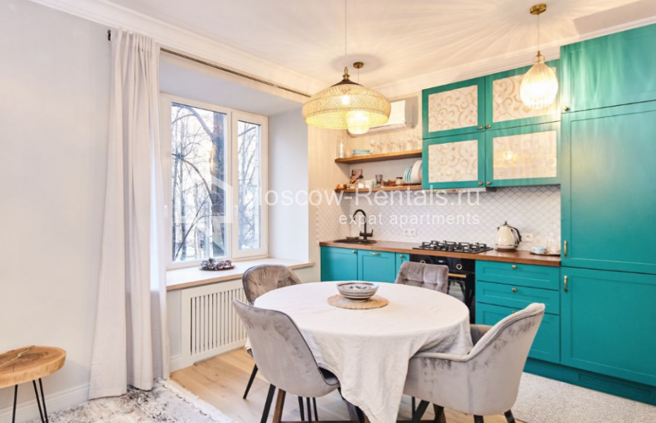 Photo #1 2-room (1 BR) apartment for <a href="http://moscow-rentals.ru/en/articles/long-term-rent" target="_blank">a long-term</a> rent
 in Russia, Moscow, Lomonosovskyi prospect, 15
