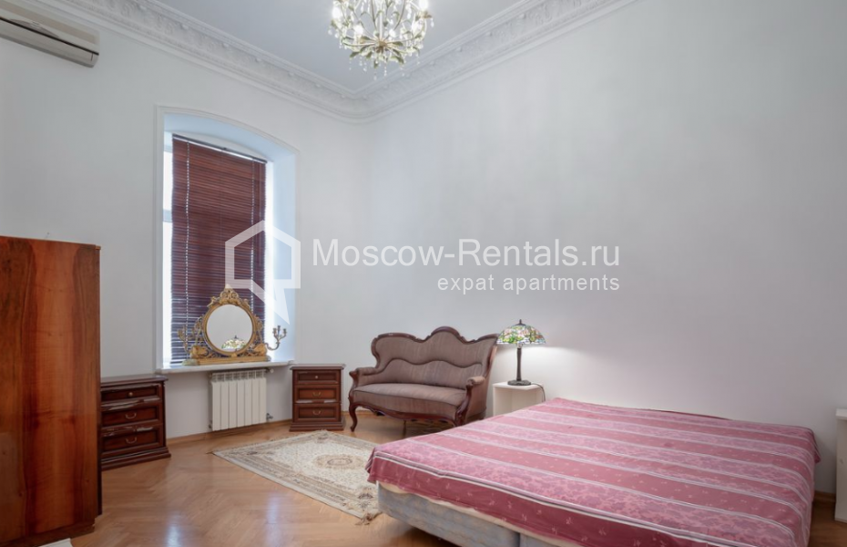 Photo #8 5-room (4 BR) apartment for <a href="http://moscow-rentals.ru/en/articles/long-term-rent" target="_blank">a long-term</a> rent
 in Russia, Moscow, Petrovka str, 19С1