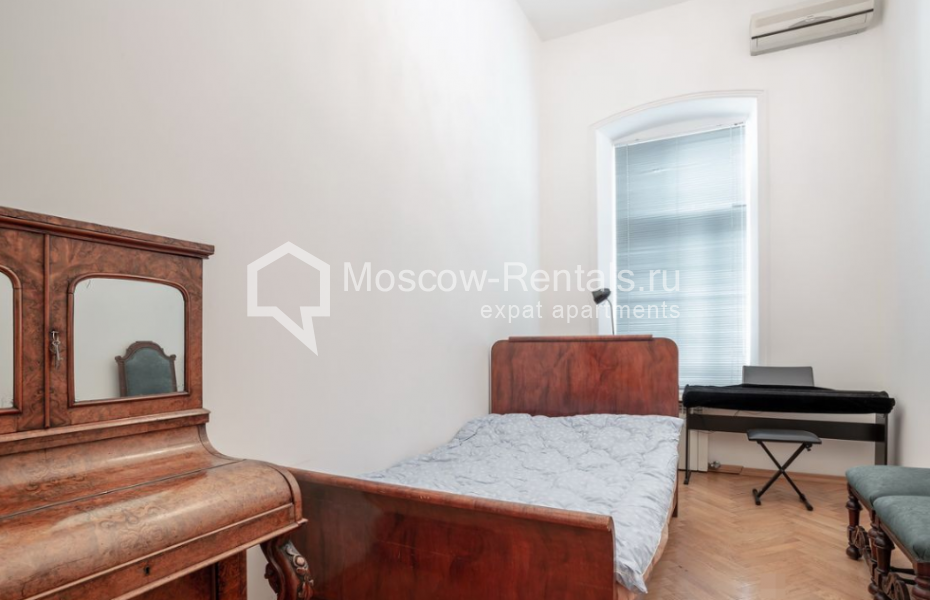 Photo #11 5-room (4 BR) apartment for <a href="http://moscow-rentals.ru/en/articles/long-term-rent" target="_blank">a long-term</a> rent
 in Russia, Moscow, Petrovka str, 19С1
