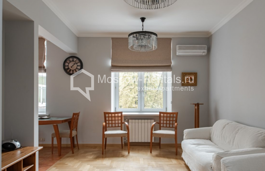 Photo #4 3-room (2 BR) apartment for <a href="http://moscow-rentals.ru/en/articles/long-term-rent" target="_blank">a long-term</a> rent
 in Russia, Moscow, Universitetskyi prosp, 9