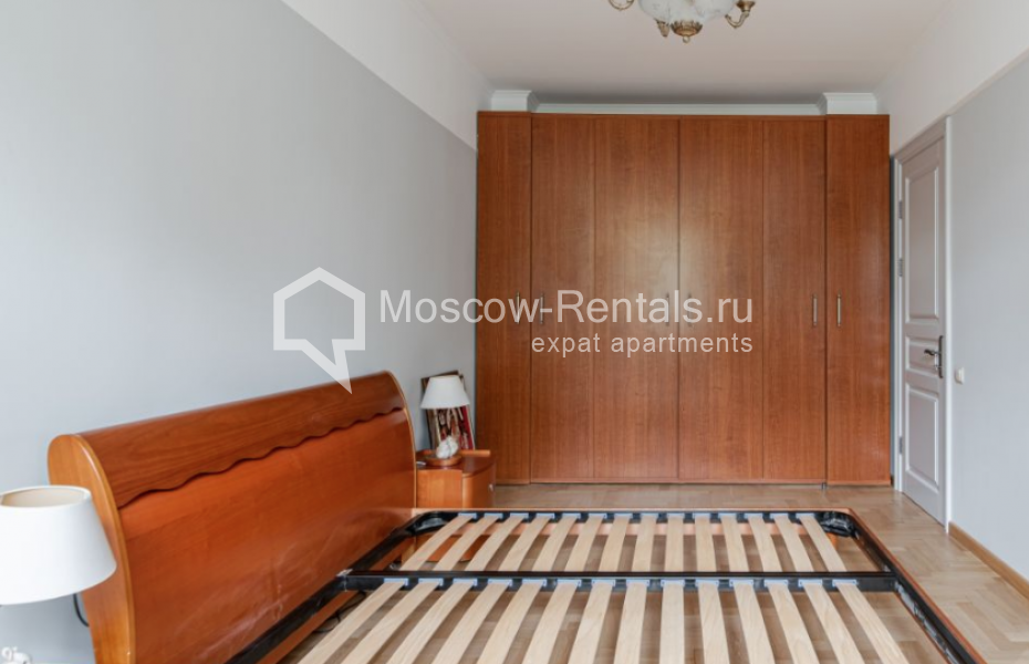 Photo #5 3-room (2 BR) apartment for <a href="http://moscow-rentals.ru/en/articles/long-term-rent" target="_blank">a long-term</a> rent
 in Russia, Moscow, Universitetskyi prosp, 9