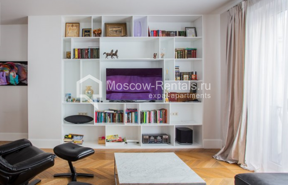 Photo #3 5-room (4 BR) apartment for <a href="http://moscow-rentals.ru/en/articles/long-term-rent" target="_blank">a long-term</a> rent
 in Russia, Moscow, Kompozitorskaya str, 17