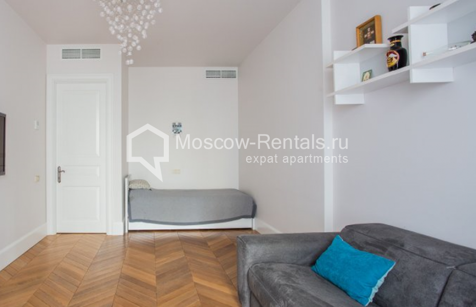 Photo #8 5-room (4 BR) apartment for <a href="http://moscow-rentals.ru/en/articles/long-term-rent" target="_blank">a long-term</a> rent
 in Russia, Moscow, Kompozitorskaya str, 17