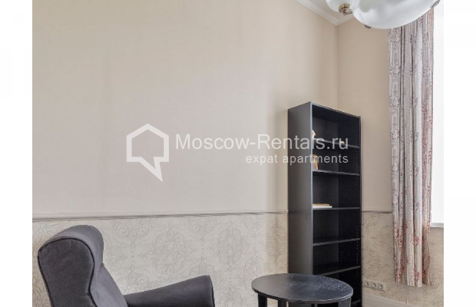 Photo #8 3-room (2 BR) apartment for <a href="http://moscow-rentals.ru/en/articles/long-term-rent" target="_blank">a long-term</a> rent
 in Russia, Moscow, Denezhnyi lane, 4
