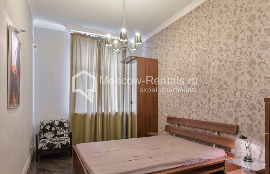 Photo #6 3-room (2 BR) apartment for <a href="http://moscow-rentals.ru/en/articles/long-term-rent" target="_blank">a long-term</a> rent
 in Russia, Moscow, Denezhnyi lane, 4