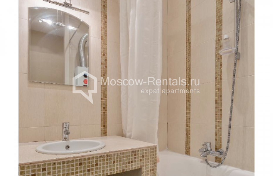 Photo #11 3-room (2 BR) apartment for <a href="http://moscow-rentals.ru/en/articles/long-term-rent" target="_blank">a long-term</a> rent
 in Russia, Moscow, Denezhnyi lane, 4