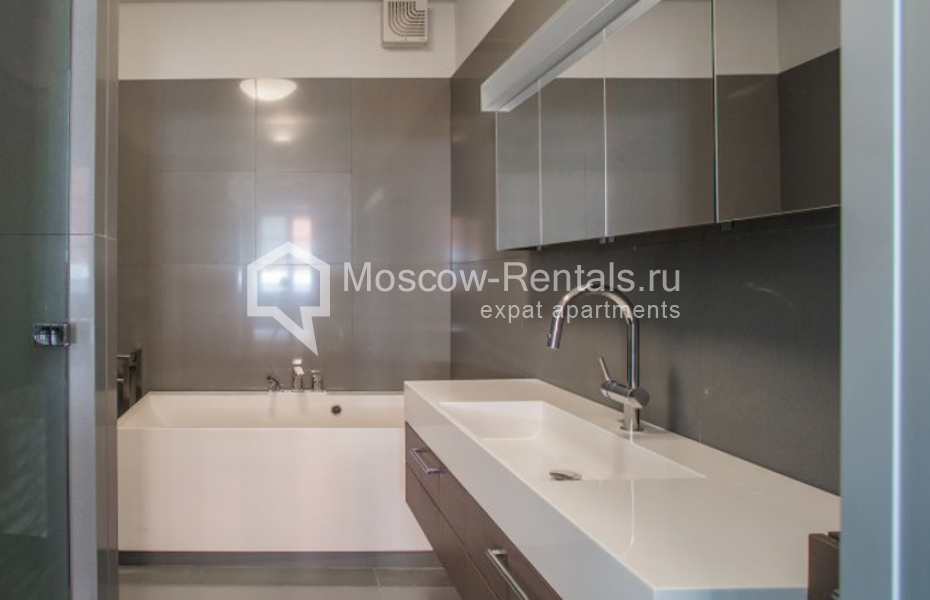 Photo #22 5-room (4 BR) apartment for <a href="http://moscow-rentals.ru/en/articles/long-term-rent" target="_blank">a long-term</a> rent
 in Russia, Moscow, Molochnyi lane, 4
