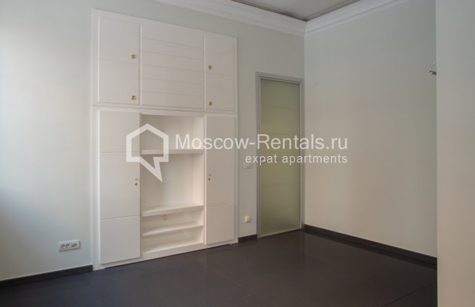 Photo #15 5-room (4 BR) apartment for <a href="http://moscow-rentals.ru/en/articles/long-term-rent" target="_blank">a long-term</a> rent
 in Russia, Moscow, Molochnyi lane, 4