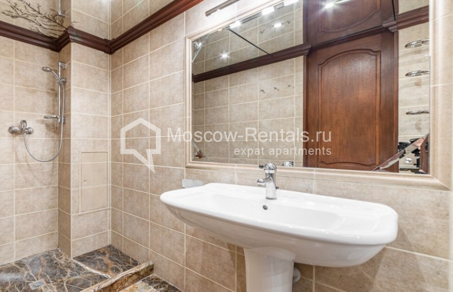 Photo #21 2-room (1 BR) apartment for <a href="http://moscow-rentals.ru/en/articles/long-term-rent" target="_blank">a long-term</a> rent
 in Russia, Moscow, Zubovskyi blv, 35С1