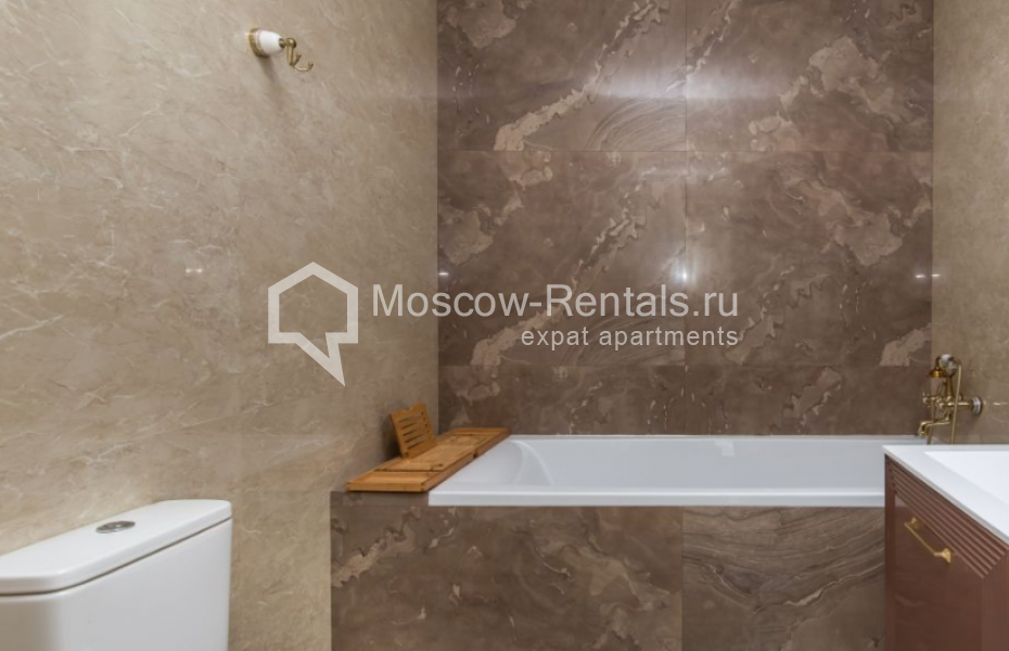 Photo #13 3-room (2 BR) apartment for <a href="http://moscow-rentals.ru/en/articles/long-term-rent" target="_blank">a long-term</a> rent
 in Russia, Moscow, Khodynskaya str, 2