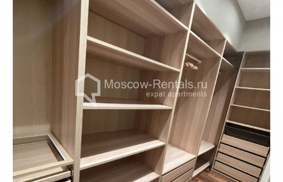 Photo #9 3-room (2 BR) apartment for <a href="http://moscow-rentals.ru/en/articles/long-term-rent" target="_blank">a long-term</a> rent
 in Russia, Moscow, Tsvetnoy blv, 22С4