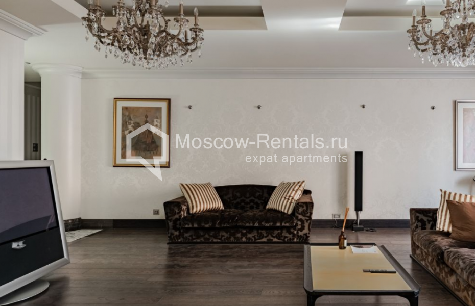 Photo #3 3-room (2 BR) apartment for <a href="http://moscow-rentals.ru/en/articles/long-term-rent" target="_blank">a long-term</a> rent
 in Russia, Moscow, 1st Neapolimovskyi lane, 8