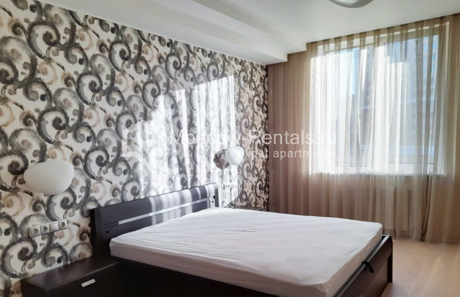 Photo #3 2-room (1 BR) apartment for <a href="http://moscow-rentals.ru/en/articles/long-term-rent" target="_blank">a long-term</a> rent
 in Russia, Moscow, Mosfilmovskaya str, 88к2с6