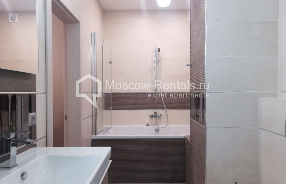 Photo #8 2-room (1 BR) apartment for <a href="http://moscow-rentals.ru/en/articles/long-term-rent" target="_blank">a long-term</a> rent
 in Russia, Moscow, Mosfilmovskaya str, 88к2с6