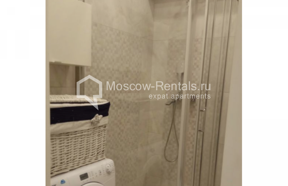 Photo #13 3-room (2 BR) apartment for <a href="http://moscow-rentals.ru/en/articles/long-term-rent" target="_blank">a long-term</a> rent
 in Russia, Moscow, Lomonosovskyi prosp, 23