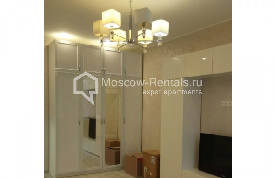 Photo #4 3-room (2 BR) apartment for <a href="http://moscow-rentals.ru/en/articles/long-term-rent" target="_blank">a long-term</a> rent
 in Russia, Moscow, Lomonosovskyi prosp, 23